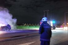 Carro incendeia-se junto ao nó do IC10 em Almeirim