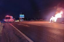 Carro incendeia-se junto ao nó do IC10 em Almeirim