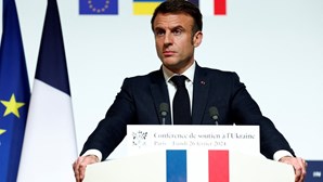 Macron reafirma hipótese de enviar tropas ocidentais para combater russos