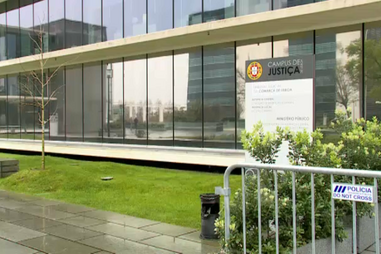 Interrogatório a ex-autarca do Funchal interrompido por motivo de desgaste