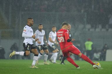 V. Guimarães, Benfica