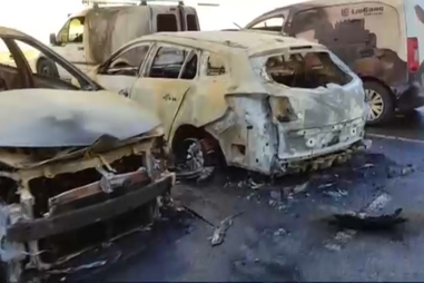 Cinco carros destruídos pelas chamas em Sintra