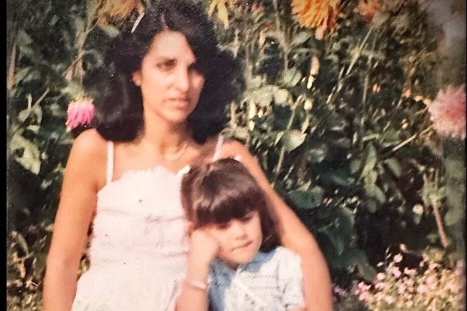 Sónia Tavares com a mãe (foto antiga)