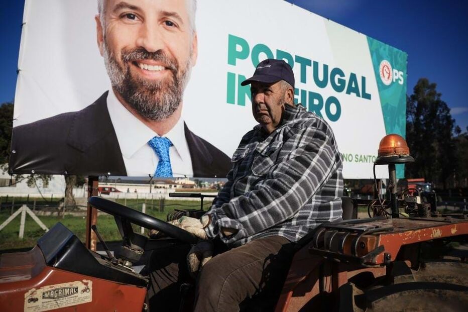 Mais de 100 tratores desfilam em Estarreja para exigir preços justos à produção