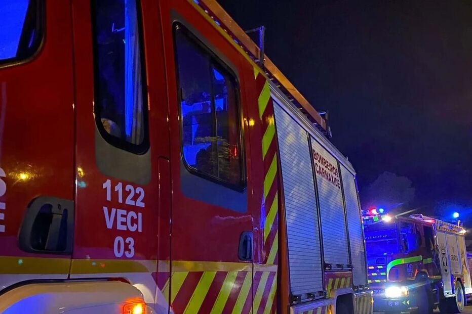 Incêndio em habitação unifamiliar em Carnaxide