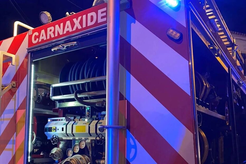Incêndio em habitação unifamiliar em Carnaxide