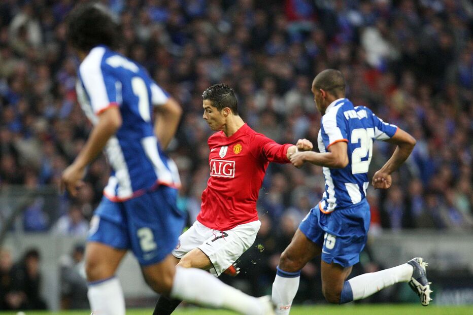 Cristiano Ronaldo marcou, frente ao FC Porto, um dos melhores golos da carreira. Este remate, quase do meio-campo, valeu-lhe um prémio Puskas