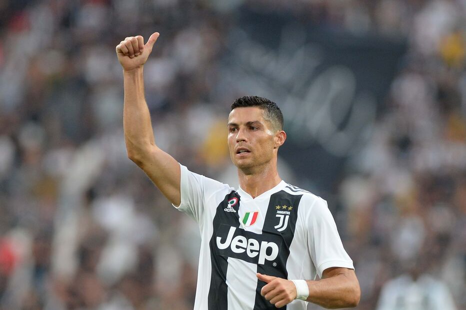 Aqui na estreia oficial, Cristiano Ronaldo viria a fazer mais de 130 jogos pela Juventus