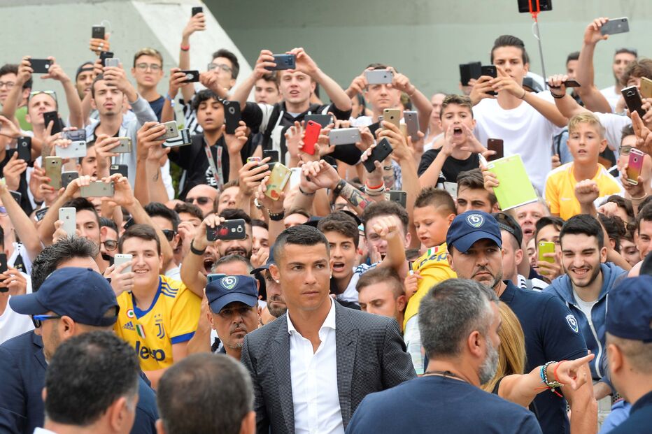 Em 2018, Cristiano Ronaldo trocou o Real Madrid pela Juventus. A receção em Itália foi apoteótica