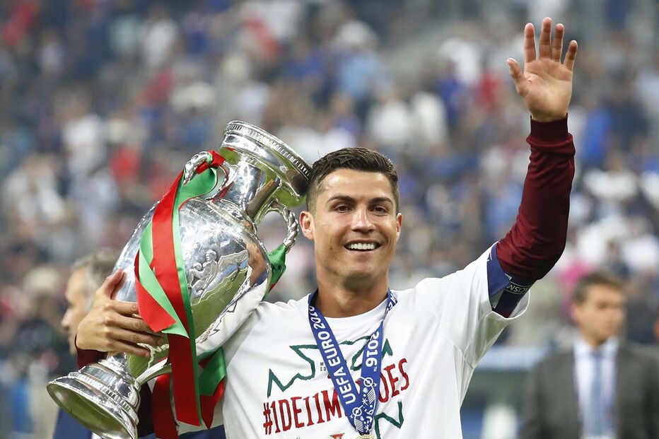 O primeiro troféu internacional de Portugal e de Cristiano Ronaldo