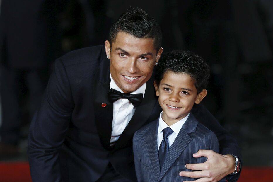Cristiano Ronaldo Jr. é o primeiro filho do jogador português. Nasceu em 2010