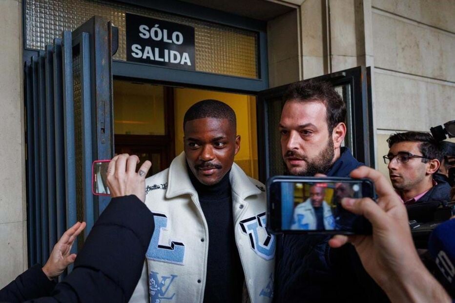 William Carvalho investigado por abuso sexual afirma em tribunal que sexo foi consentido