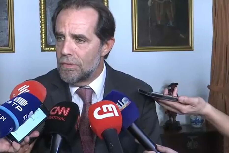 Miguel Albuquerque exonerado permanece em gestão 