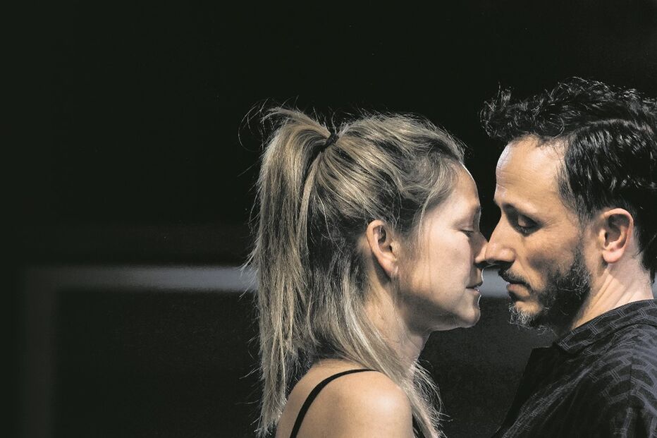 Paula Lobo Antunes e Nuno Nunes em palco