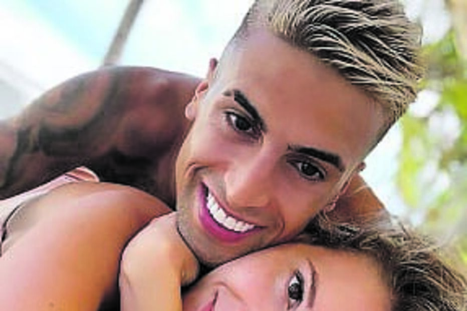 João Cancelo e Daniela Machado 