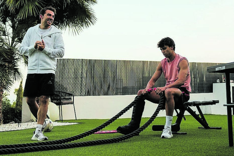 Jogador está a fazer todos os possíveis para voltar rapidamente aos relvados 