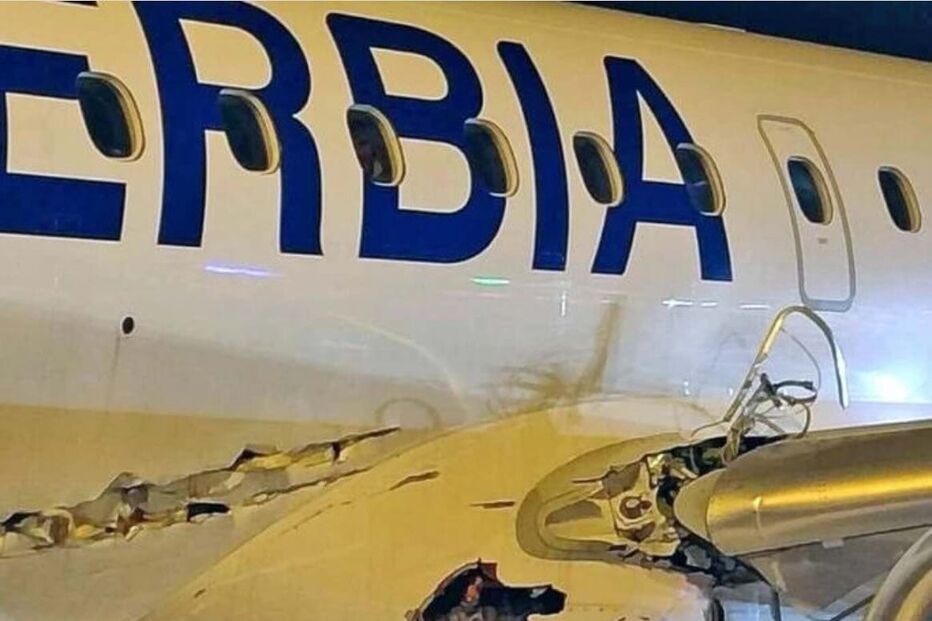  Avião com 106 pessoas a bordo aterra de emergência em Belgrado