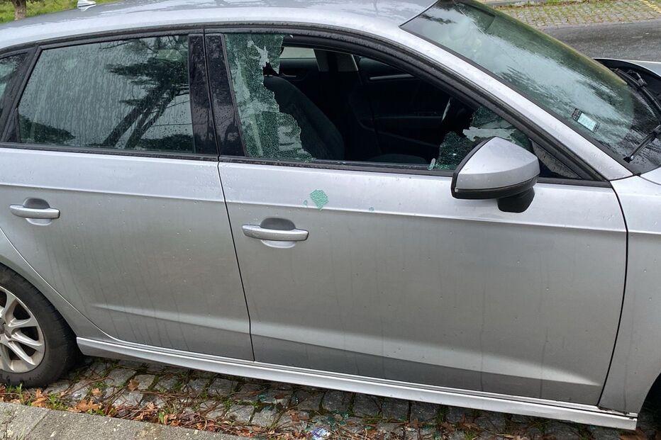 Vidros dos carros partidos