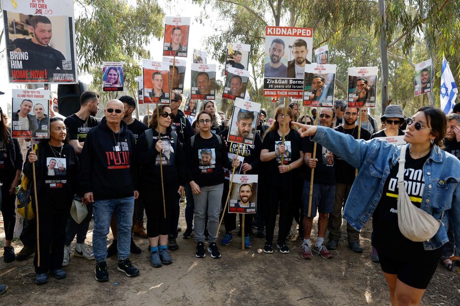 Famílias de reféns do Hamas iniciam marcha de quatro dias por libertação