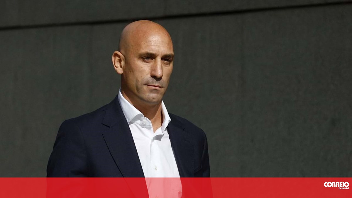 Luis Rubiales wurde nach seiner Festnahme am Flughafen Barajas freigelassen – Sport