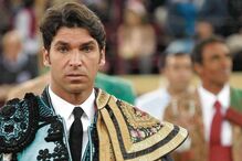 Cayetano Rivera junta-se à 'ex' para parabenizar filho