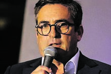 O cantor Paulo Gonzo 