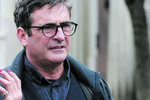 O fadista Camané à chegada aos Prazeres