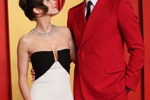 Alba Baptista e Chris Evans nos Óscares 2024