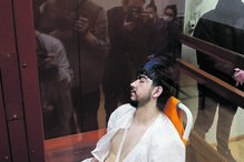 Os quatro suspeitos, de nacionalidade tajique, foram torturados antes  de serem presentes  a tribunal 