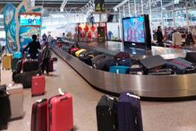 Aeroporto de Faro com enchentes de passageiros nas chegadas