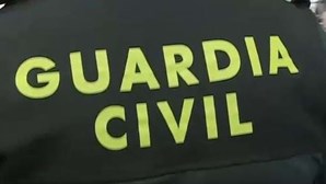 Camião abalroa posto da Guardia Civil em Sevilha e faz seis mortos. Dois são agentes