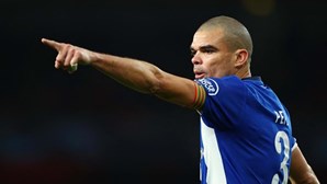 Villas-Boas avisa Pepe que só fica no FC Porto como adjunto ou embaixador