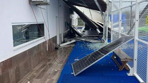 Restaurante de ex-treinador do Sporting destruído devido ao mau tempo no Montijo. Veja as imagens