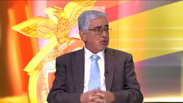 António Salvador: “É indigno mandar o jogador mais novo da equipa prestar declarações no final do jogo. Uma vergonha!”