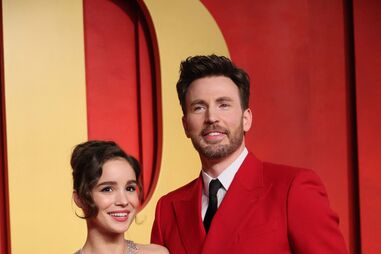 Alba Baptista e Chris Evans