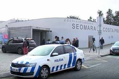 Rixa com facas e armas de fogo leva ao fecho da Escola Secundária na Amadora