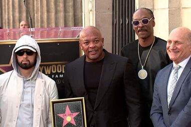 Dr. Dre recebe estrela no Passeio da Fama em Hollywood