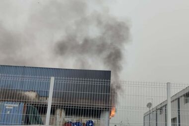 Incêndio deflagrou esta manhã numa fábrica de produtos químicos no Entroncamento