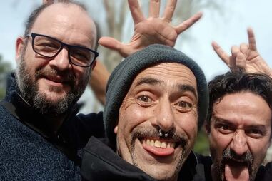 Ricardo Peres (ao centro)