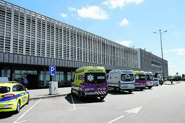 Mulher foi transportada para o Hospital de Braga, em estado grave