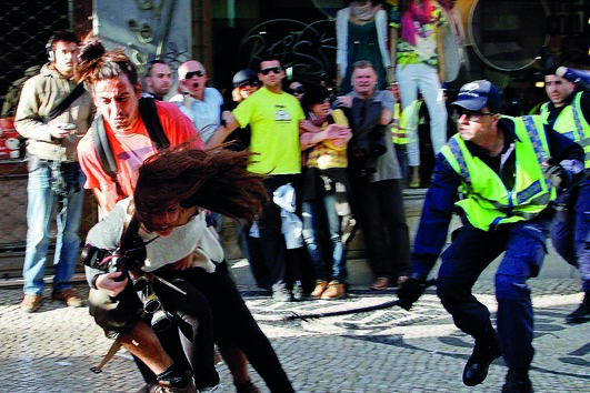 Jornalismo continua ameaçado por vários poderes