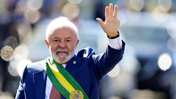 Lula da Silva assinala 25 de abril com jantar na embaixada portuguesa no Brasil