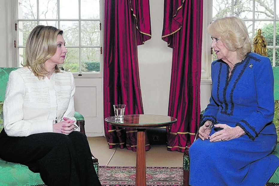 Camila Parker Bowles com Olena Zelenska, primeira-dama da Ucrânia
