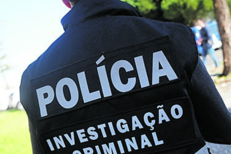 PSP já estava fora de serviço quando viu os dois suspeitos