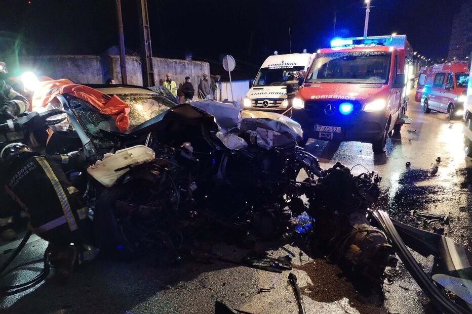 Colisão entre dois carros na Figueira da foz