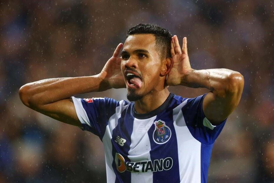 Galeno marcou os dois primeiros golos no clássico entre FC Porto e Benfica	