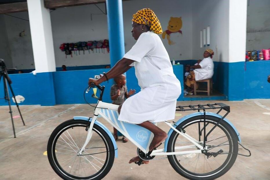 Bicicletas ajudam a mudar vidas de educadoras e crianças na Ilha de Moçambique