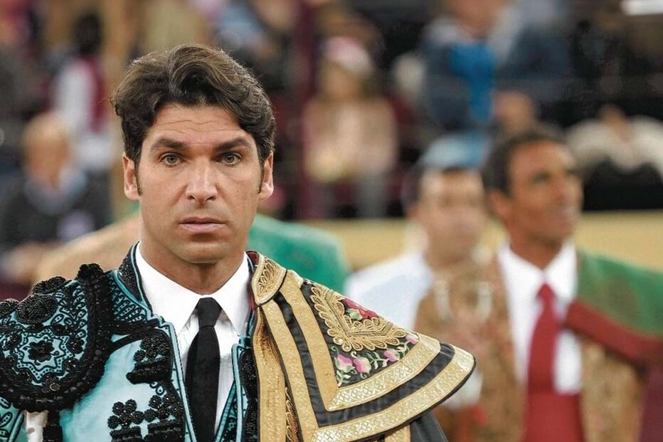 Cayetano Rivera junta-se à 'ex' para parabenizar filho