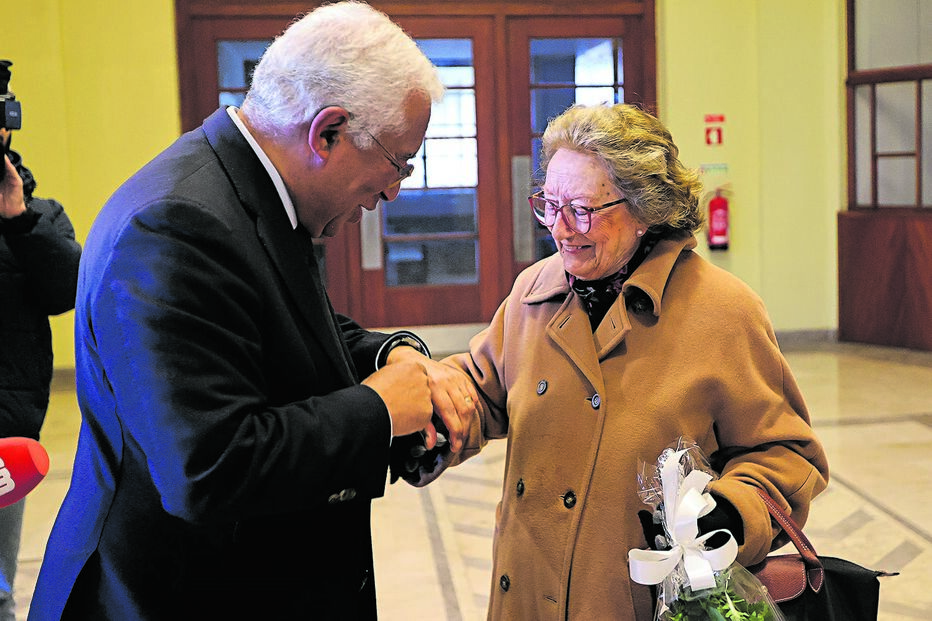 O primeiro-ministro António Costa com a mãe, Maria Antónia Palla