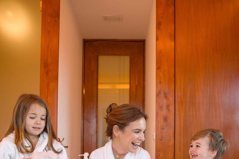 Mafalda Sampaio com os filhos Madalena e Francisco